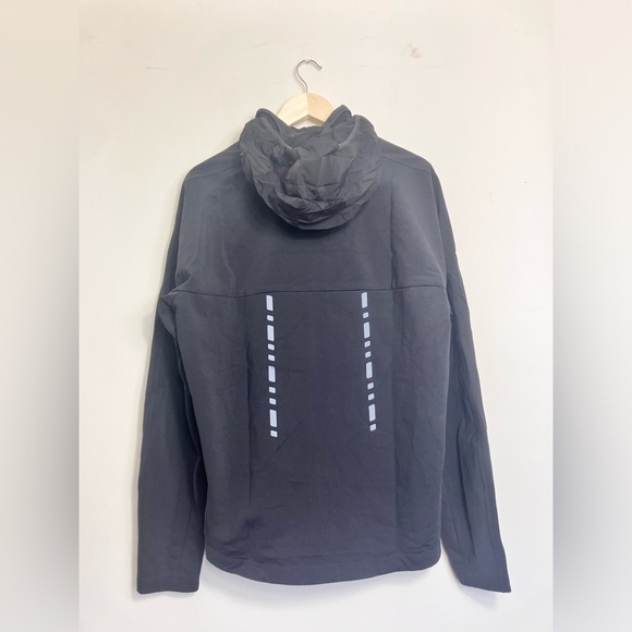 Lululemon Black Hooded Windbreaker - Picture 3 of 5